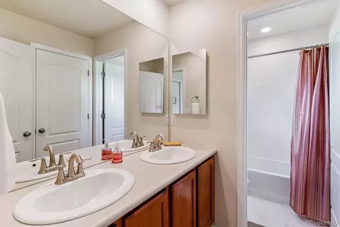 Bath - 22902 E Chenango Ave, Aurora, CO 80015 photo 5 of 5
