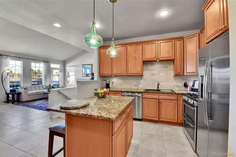 Kitchen - 21999 Euclid Dr, Aurora, CO 80016 photo 2 of 3