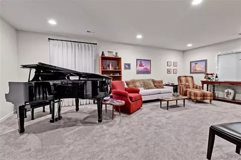 Living - 21999 Euclid Dr, Aurora, CO 80016 photo 4 of 5