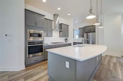 Kitchen - 21433 E 59th Pl, Aurora, CO 80019 photo 2 of 4