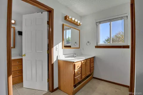 Bath - 16219 Exposition Dr, Aurora, CO 80017 photo 1 of 3