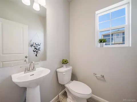 21841 E 38th Pl, Aurora, CO 80019 photo 14