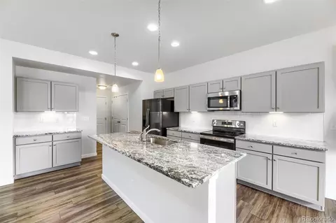 28435 E 8th Ave, Watkins, CO 80137