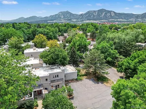 View/Area - 4660 Macarthur Ln, Boulder, CO 80303 photo 3 of 4