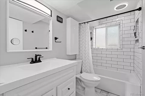 Bath - 205 Walnut St, Frederick, CO 80530 photo 2 of 2