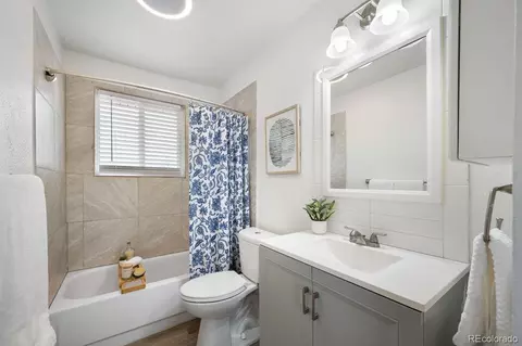 Bath - 15014 E 54th Ave, Denver, CO 80239 photo 2 of 2
