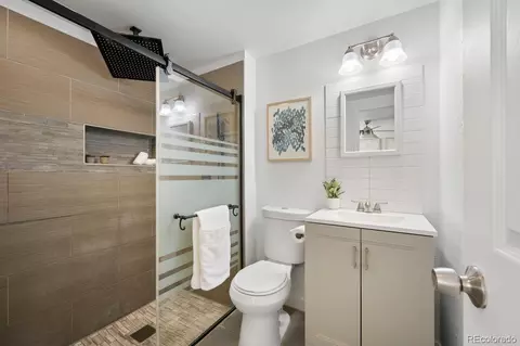 Bath - 15014 E 54th Ave, Denver, CO 80239 photo 1 of 2