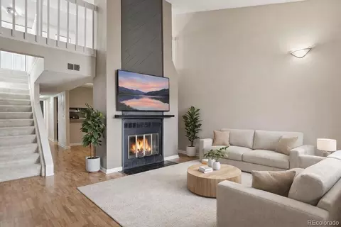 540 S Forest St #3-201, Denver, CO 80246
