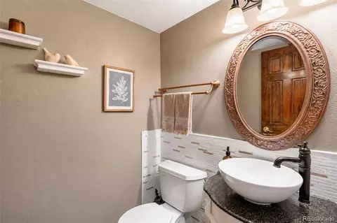 Bath - 22351 E Lake Pl, Aurora, CO 80015 photo 2 of 4