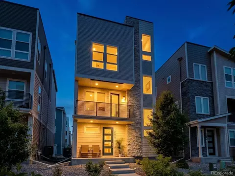 20969 E Quincy Dr, Aurora, CO 80015