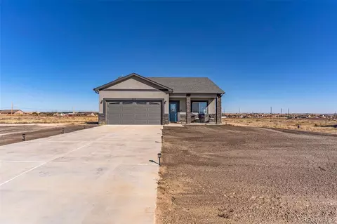 895 E Loma Dr, Pueblo, CO 81007