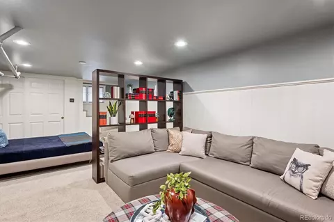 2201 Cherry St, Denver, CO 80207 photo 31