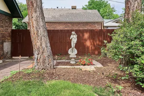 2201 Cherry St, Denver, CO 80207 photo 41