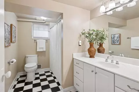 2201 Cherry St, Denver, CO 80207 photo 33