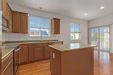 25931 E 3rd Pl, Aurora, CO 80018 photo 2