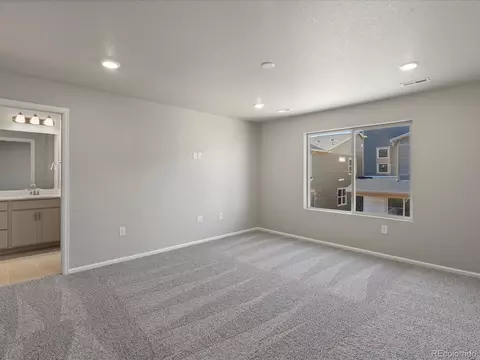 22261 E 7th Pl, Aurora, CO 80018 photo 9