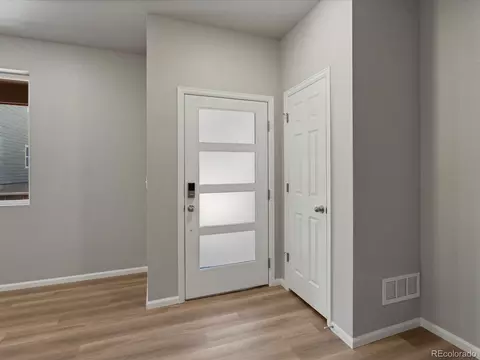 22261 E 7th Pl, Aurora, CO 80018 photo 2