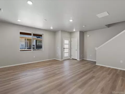 22261 E 7th Pl, Aurora, CO 80018 photo 3