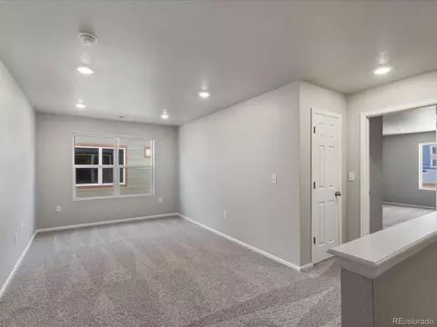 22261 E 7th Pl, Aurora, CO 80018 photo 8