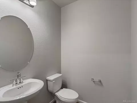 22261 E 7th Pl, Aurora, CO 80018 photo 7