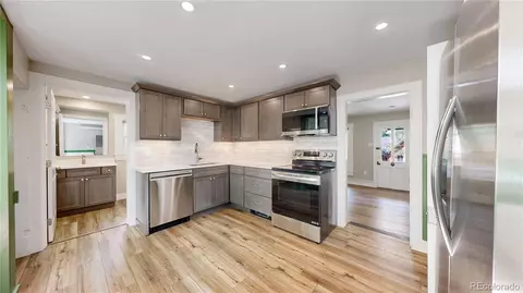 Kitchen - 906 Main St, Georgetown, CO 80444 photo 2 of 2