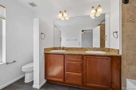 Bath - 9520 Halstead Ln, Lone Tree, CO 80124 photo 1 of 4