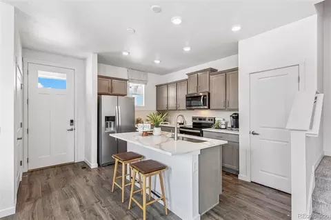 22504 E 6th Pl, Aurora, CO 80018 photo 9