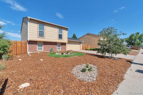5131 Duluth Ct, Denver, CO 80239 photo 2
