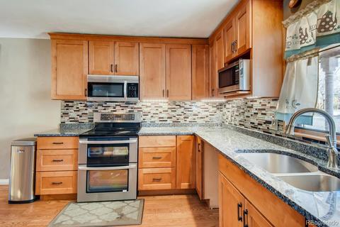 8719 Jay Ct, Arvada, CO 80003 photo 6