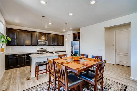 26326 E Canal Pl, Aurora, CO 80018 photo 3