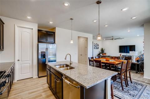 26326 E Canal Pl, Aurora, CO 80018 photo 5