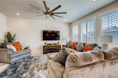 26326 E Canal Pl, Aurora, CO 80018 photo 7