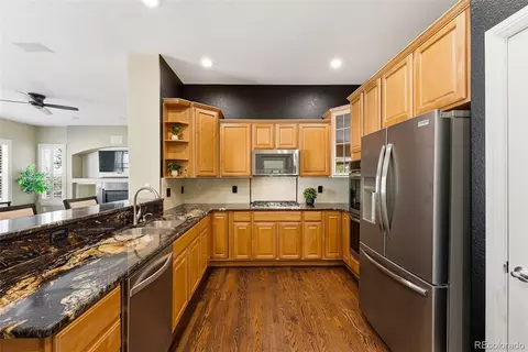 Kitchen - 6552 S Millbrook Way, Aurora, CO 80016 photo 4 of 5