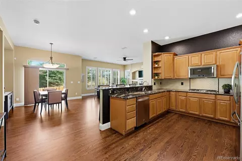 Kitchen - 6552 S Millbrook Way, Aurora, CO 80016 photo 3 of 5