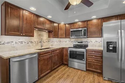 13952 E Marina Dr #302, Aurora, CO 80014