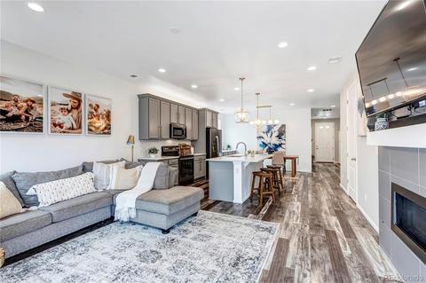 25600 E Maple Pl, Aurora, CO 80018 photo 18