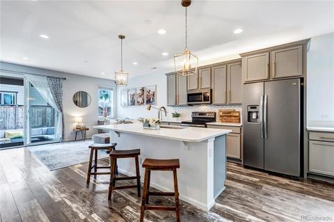 25600 E Maple Pl, Aurora, CO 80018 photo 12