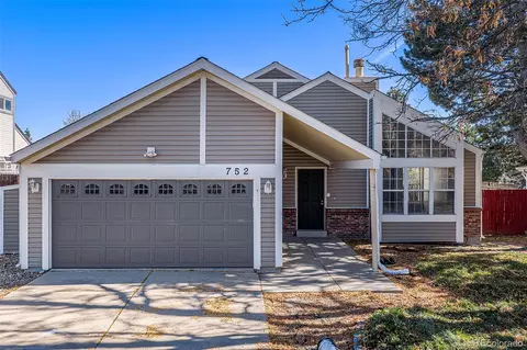 752 S Granby Cir, Aurora, CO 80012