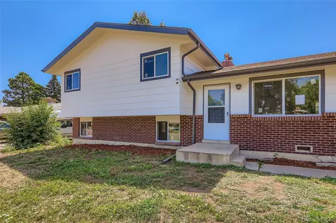 2412 W 20th St, Greeley, CO 80634