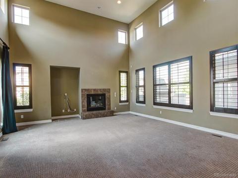 8203 E 24th Dr, Denver, CO 80238 photo 2