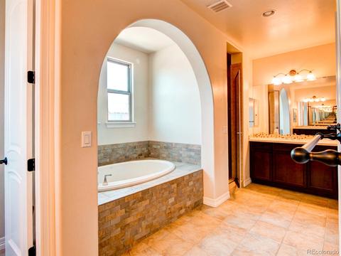 8203 E 24th Dr, Denver, CO 80238 photo 22