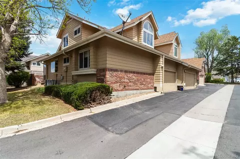 2136 S Scranton Way, Aurora, CO 80014