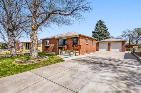 2568 S Zurich Ct, Denver, CO 80219