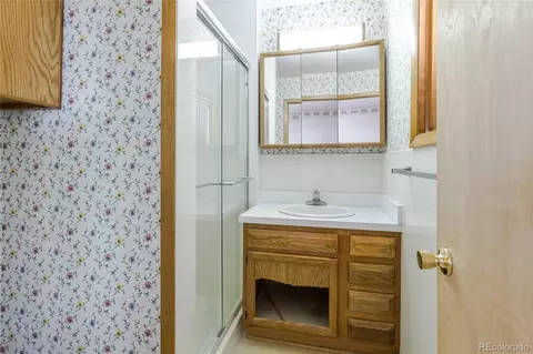 Bath - 3795 S Uinta Ct, Denver, CO 80237 photo 1 of 3