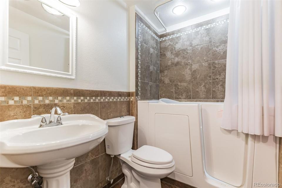  17838 E Mexico Dr, Aurora, CO 80017 photo 21