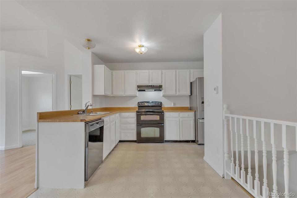  17838 E Mexico Dr, Aurora, CO 80017 photo 3