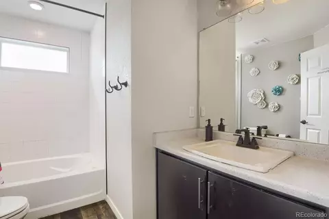 Bath - 21900 E 46th Pl, Aurora, CO 80019 photo 4 of 5