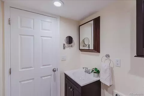 Bath - 11772 Kearney Way, Thornton, CO 80233 photo 5 of 5