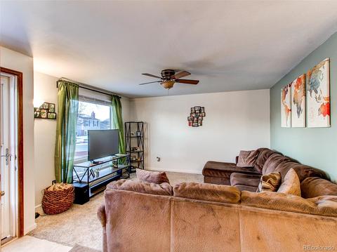 160 Mckinley Dr, Bennett, CO 80102 photo 4