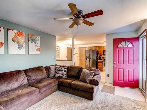 160 Mckinley Dr, Bennett, CO 80102 photo 2